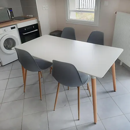 Le 18 - 2 Personnes, Avec Terrasse Ντιζόν