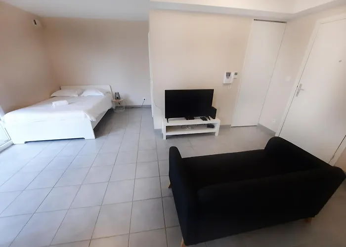 Le 18 - 2 Personnes, Avec Terrasse Apartment Dijon